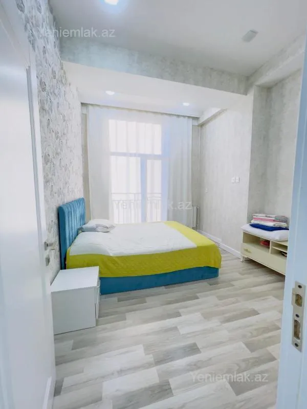 Satılır 4 otaqlı yeni tikili 130 m²