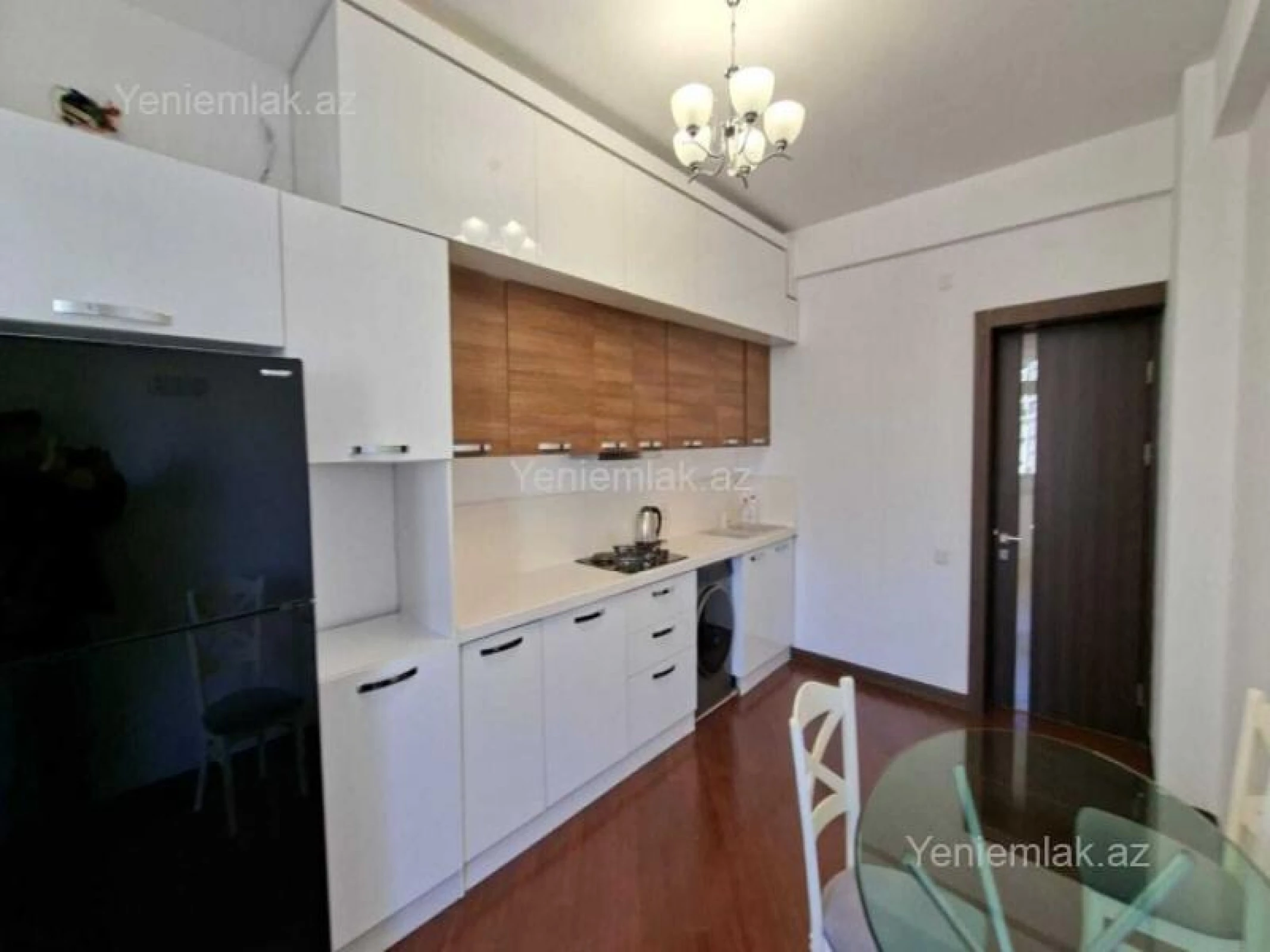 Satılır 3 otaqlı yeni tikili 135 m²