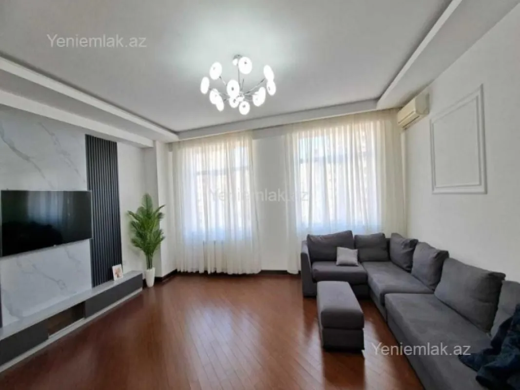 Satılır 3 otaqlı yeni tikili 135 m²