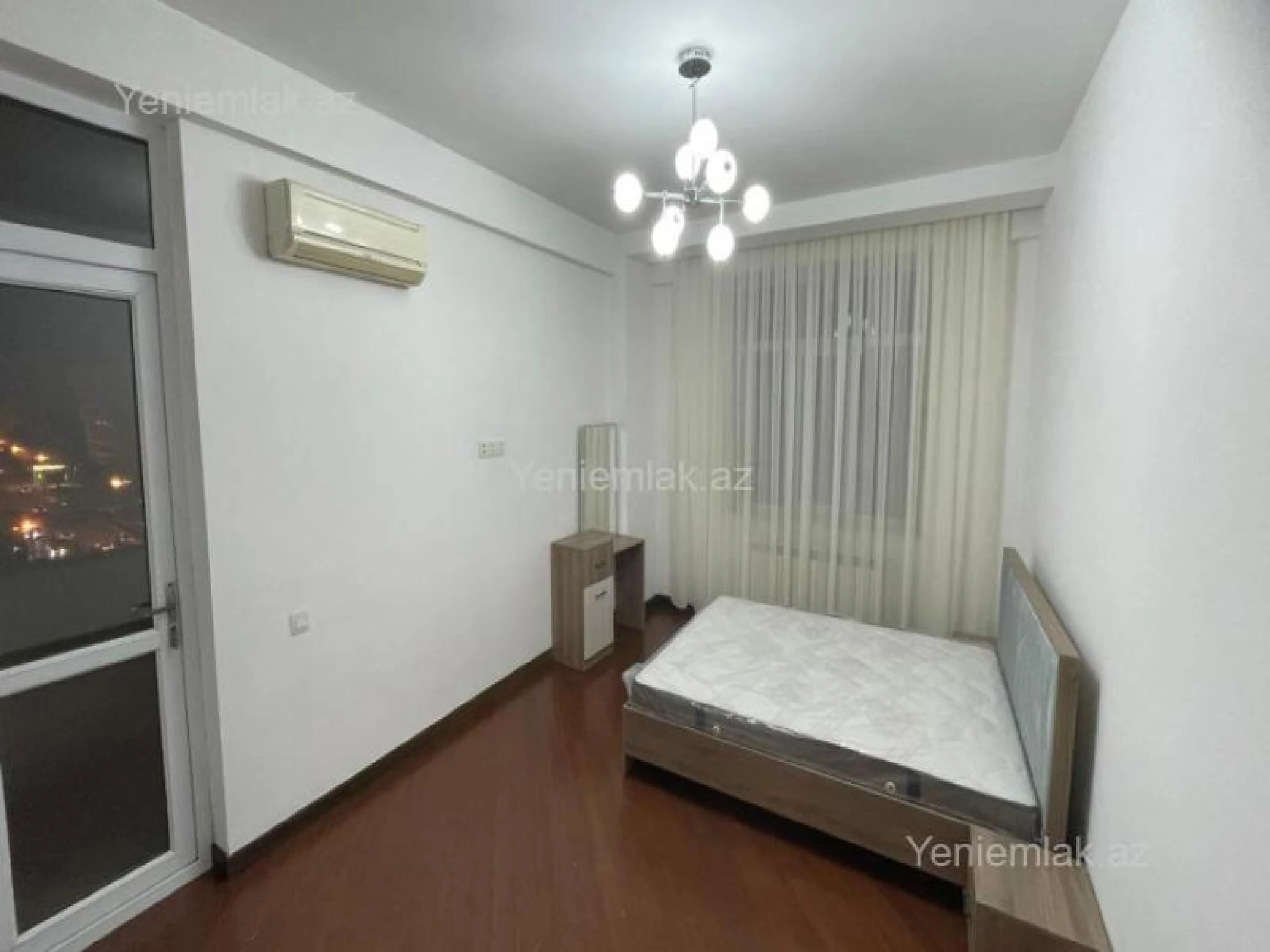 Satılır 3 otaqlı yeni tikili 135 m²