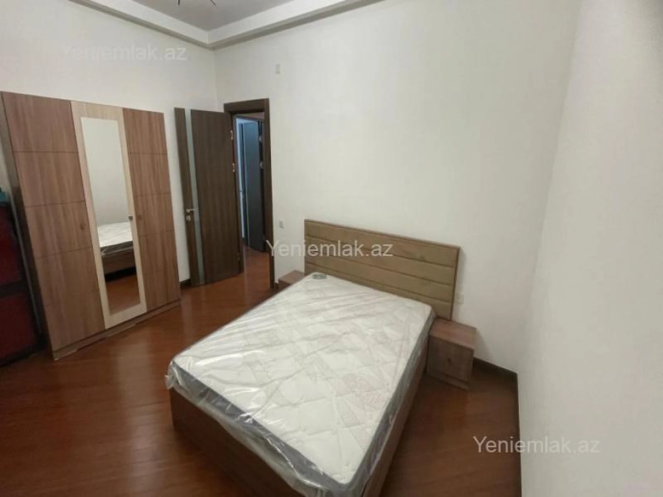 Satılır 3 otaqlı yeni tikili 135 m²