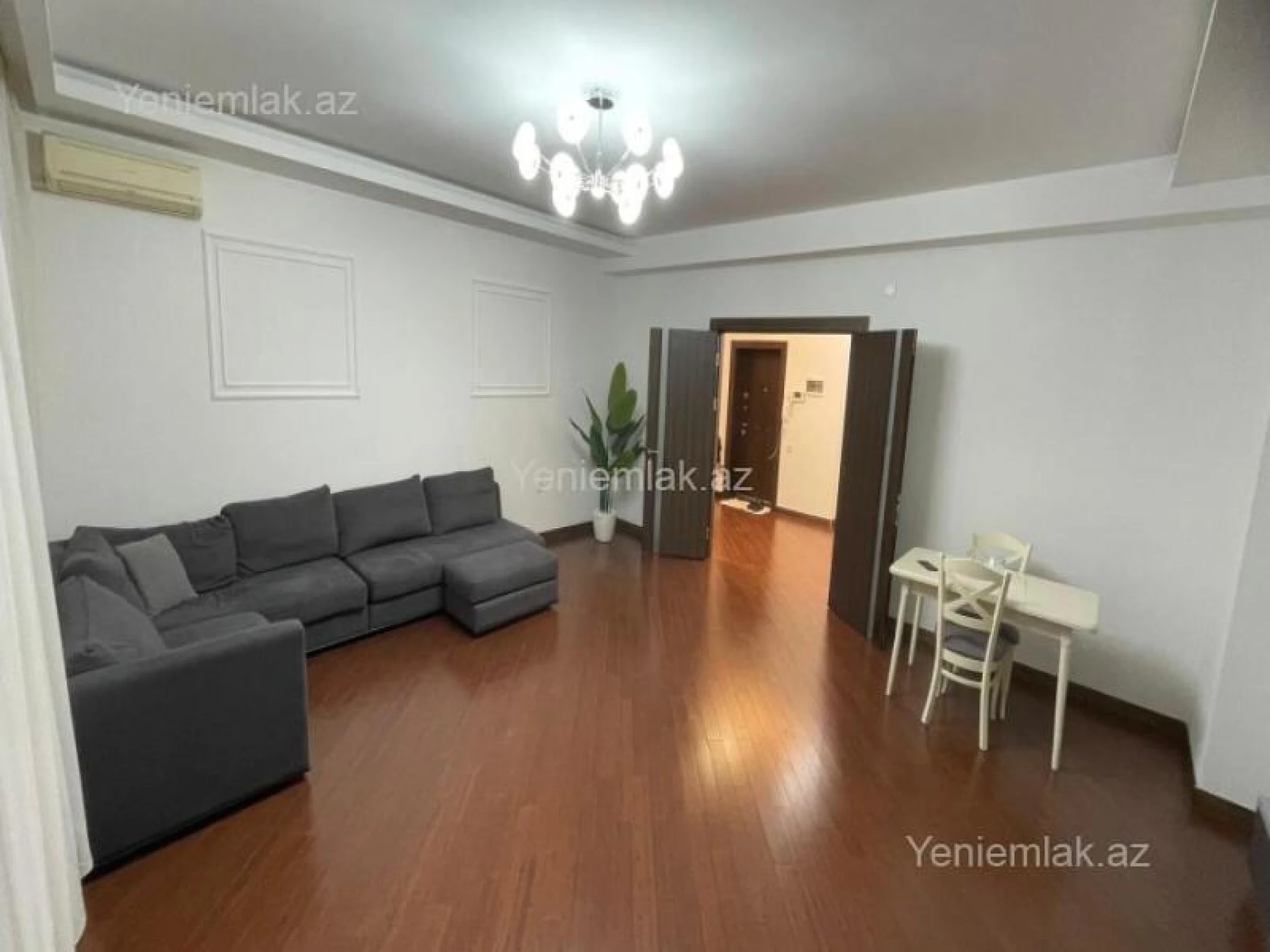 Satılır 3 otaqlı yeni tikili 135 m²