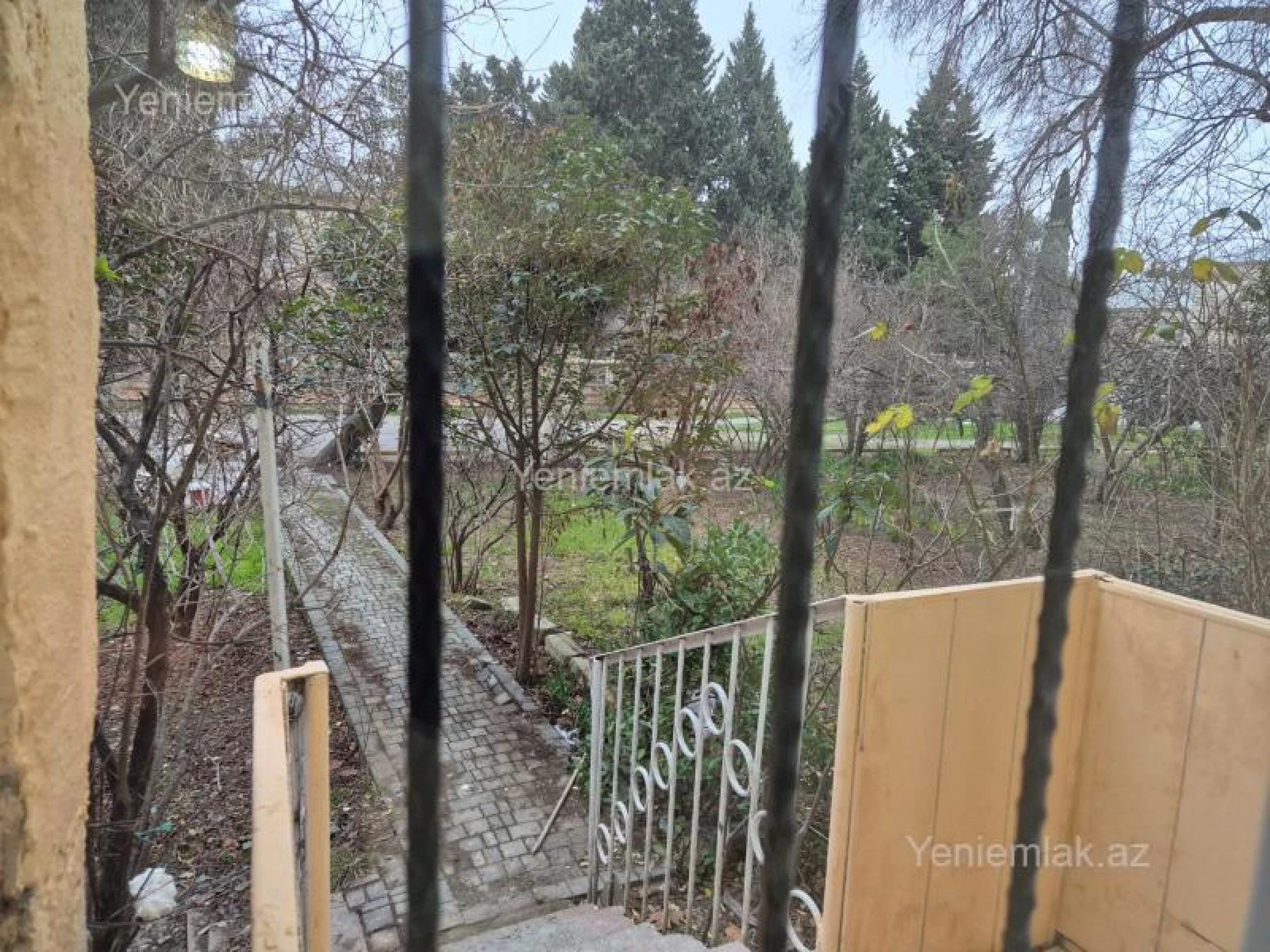 Satılır 3 otaqlı köhnə tikili 65 m²