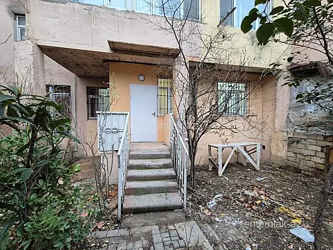 Satılır 3 otaqlı köhnə tikili 65 m²