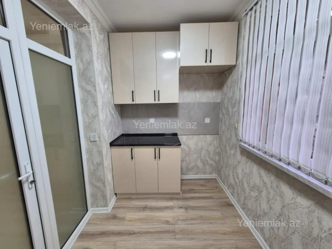 Satılır 3 otaqlı köhnə tikili 65 m²