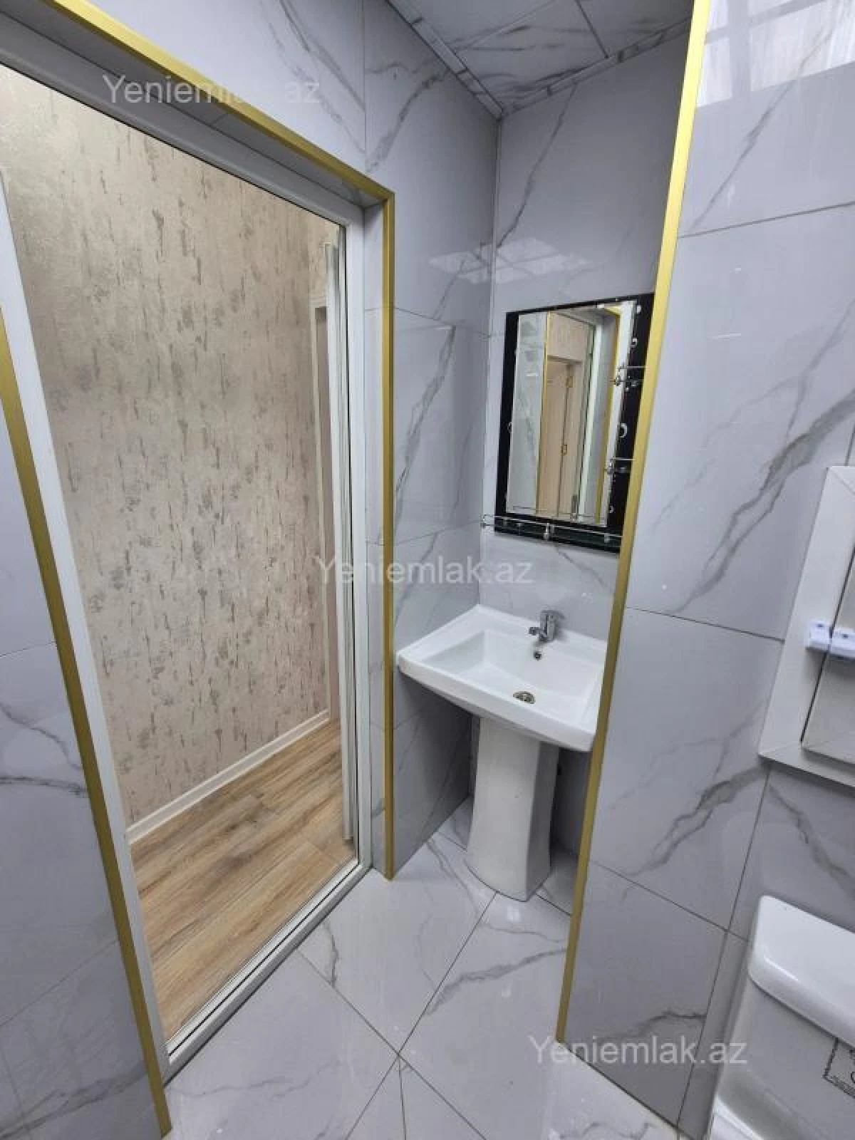 Satılır 3 otaqlı köhnə tikili 65 m²