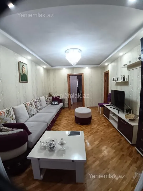 Satılır 3 otaqlı köhnə tikili 72 m²