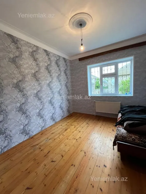 Satılır 4 otaqlı həyət evi 120 m²