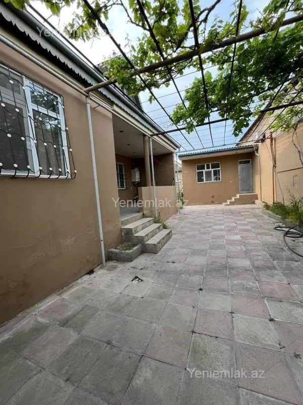 Satılır 4 otaqlı həyət evi 120 m²