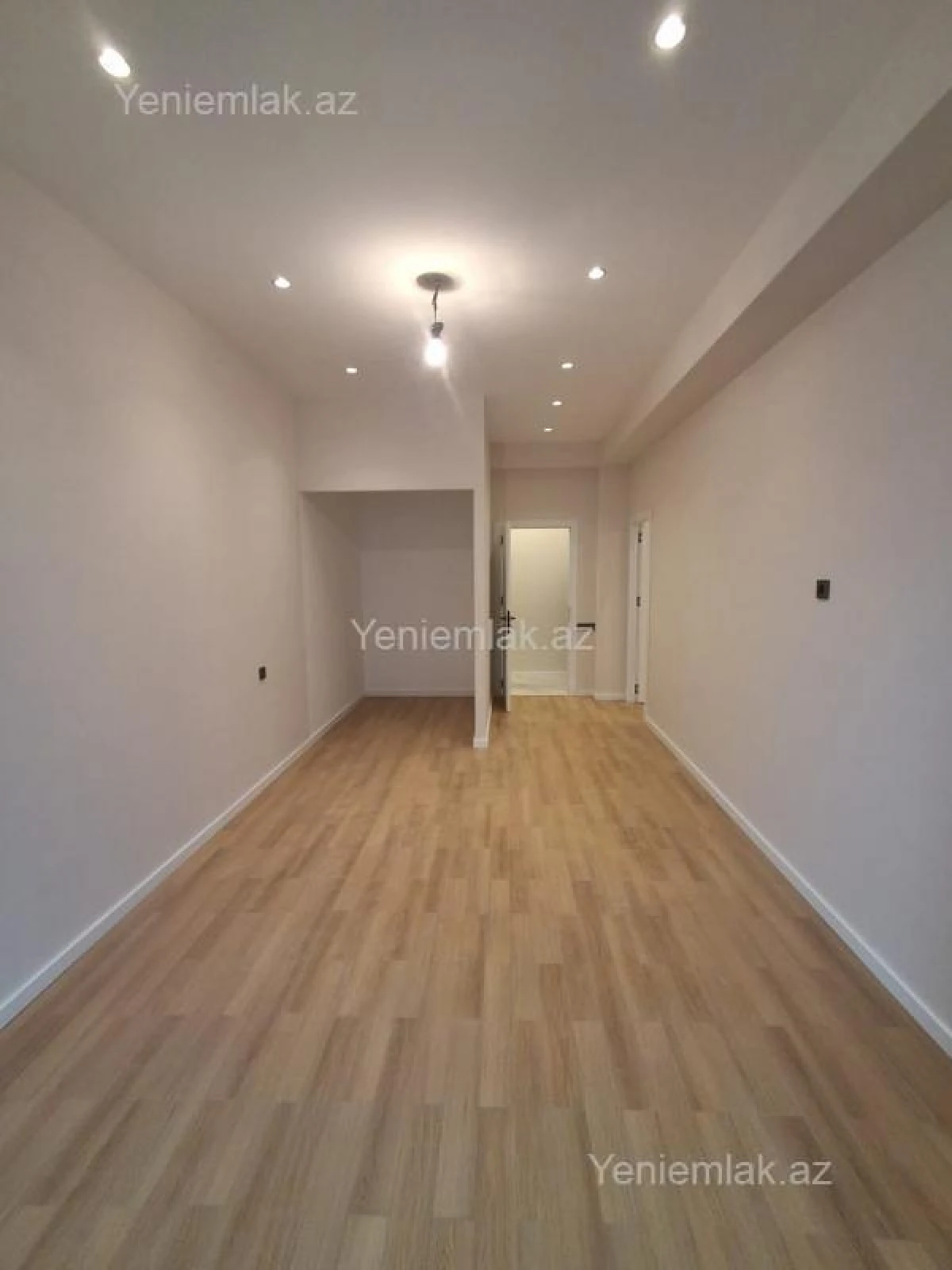 Satılır 2 otaqlı yeni tikili 72 m²