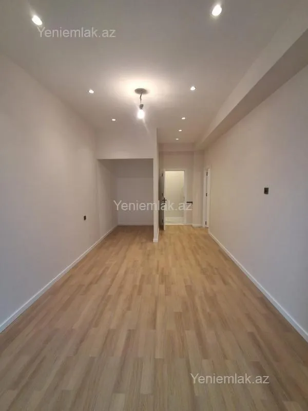 Satılır 2 otaqlı yeni tikili 72 m²