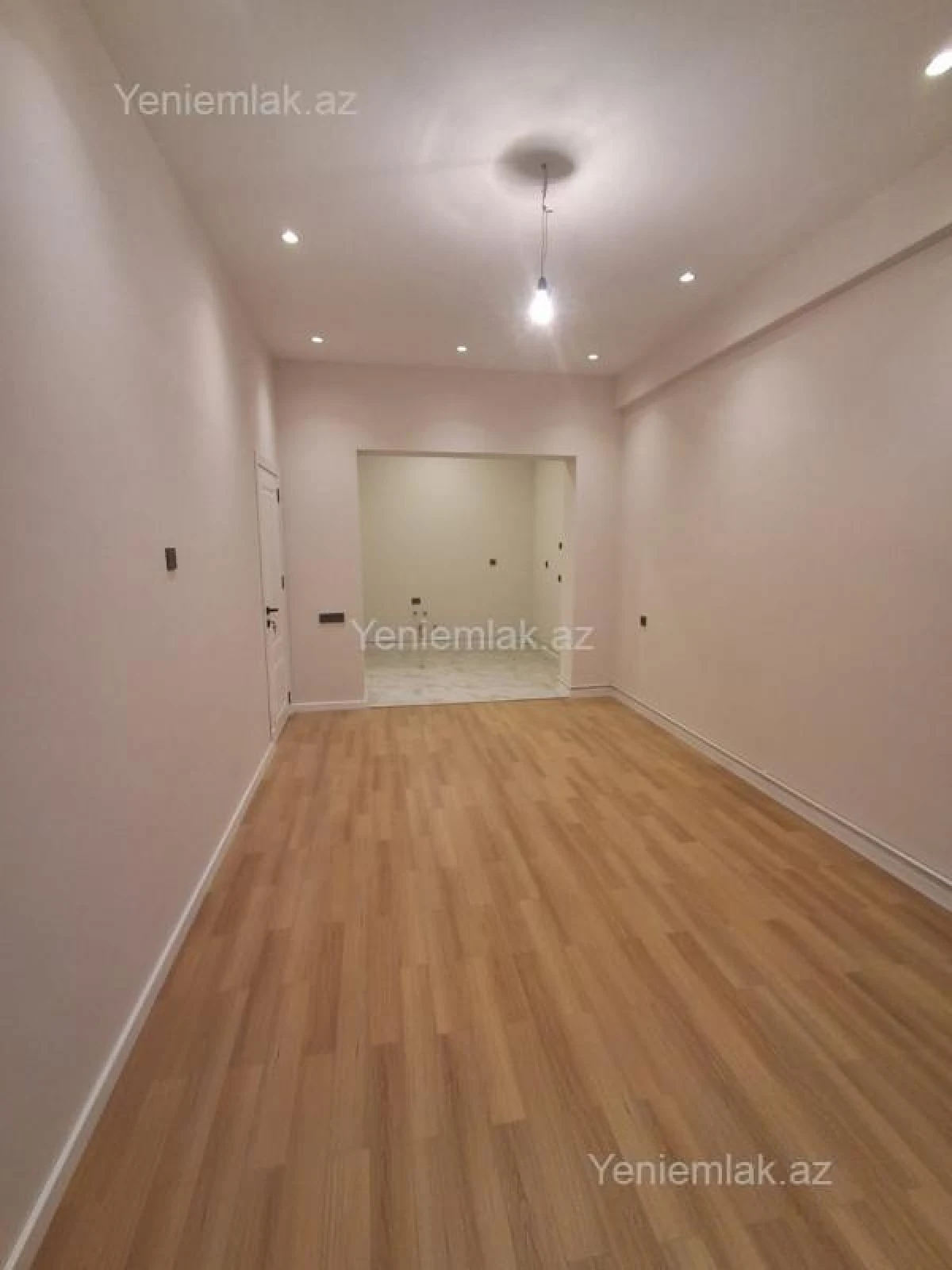 Satılır 2 otaqlı yeni tikili 72 m²