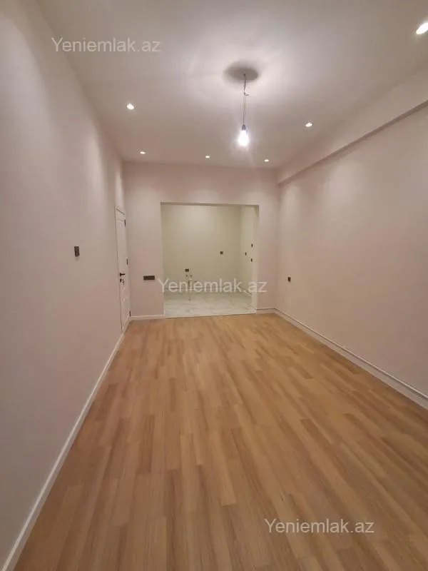 Satılır 2 otaqlı yeni tikili 72 m²