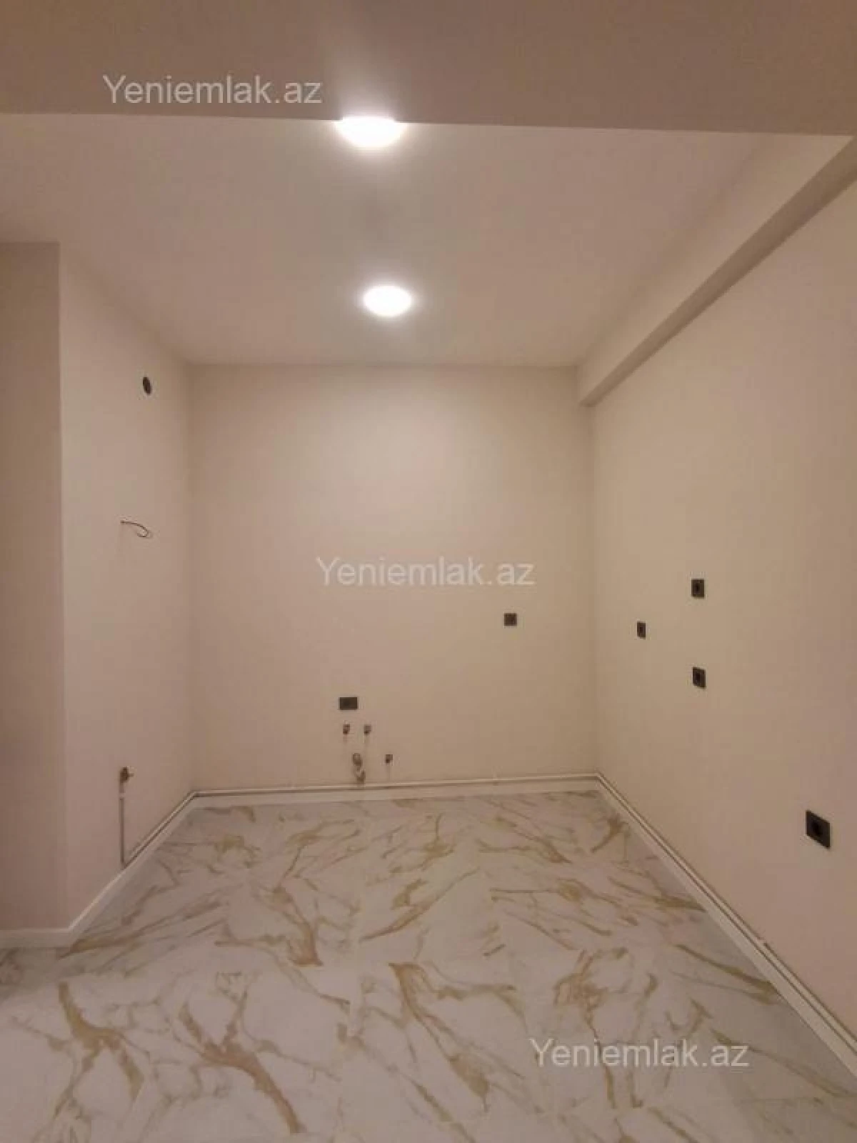 Satılır 2 otaqlı yeni tikili 72 m²