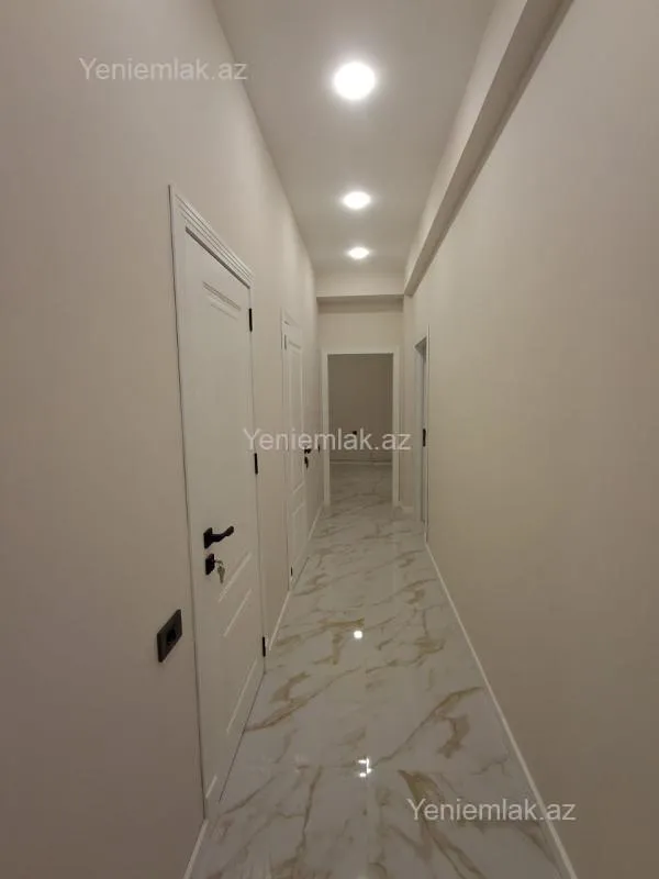 Satılır 2 otaqlı yeni tikili 72 m²