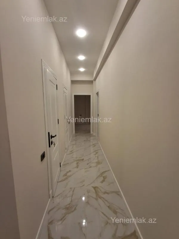 Satılır 2 otaqlı yeni tikili 72 m²