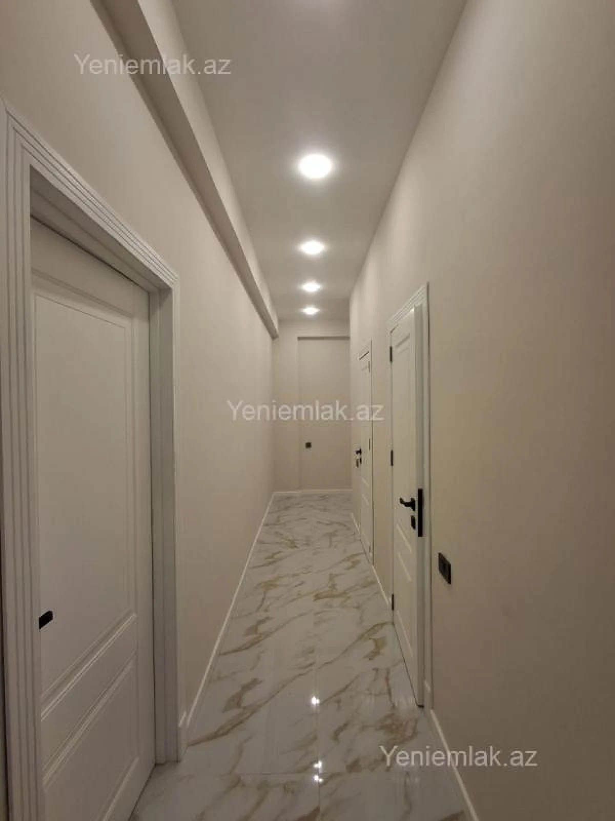 Satılır 2 otaqlı yeni tikili 72 m²