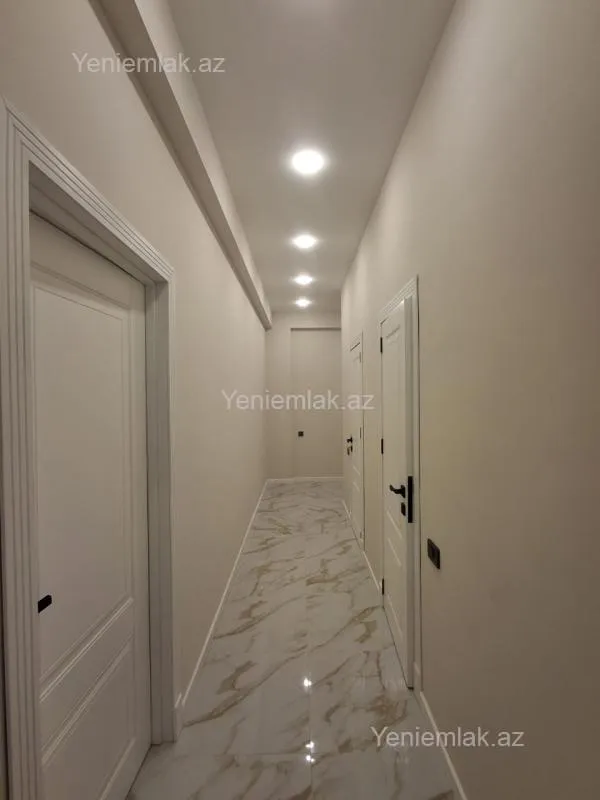 Satılır 2 otaqlı yeni tikili 72 m²