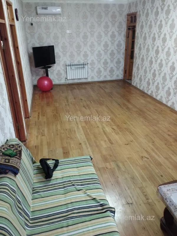 Satılır 3 otaqlı həyət evi 100 m²