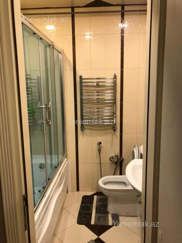 Satılır 2 otaqlı yeni tikili 70 m²