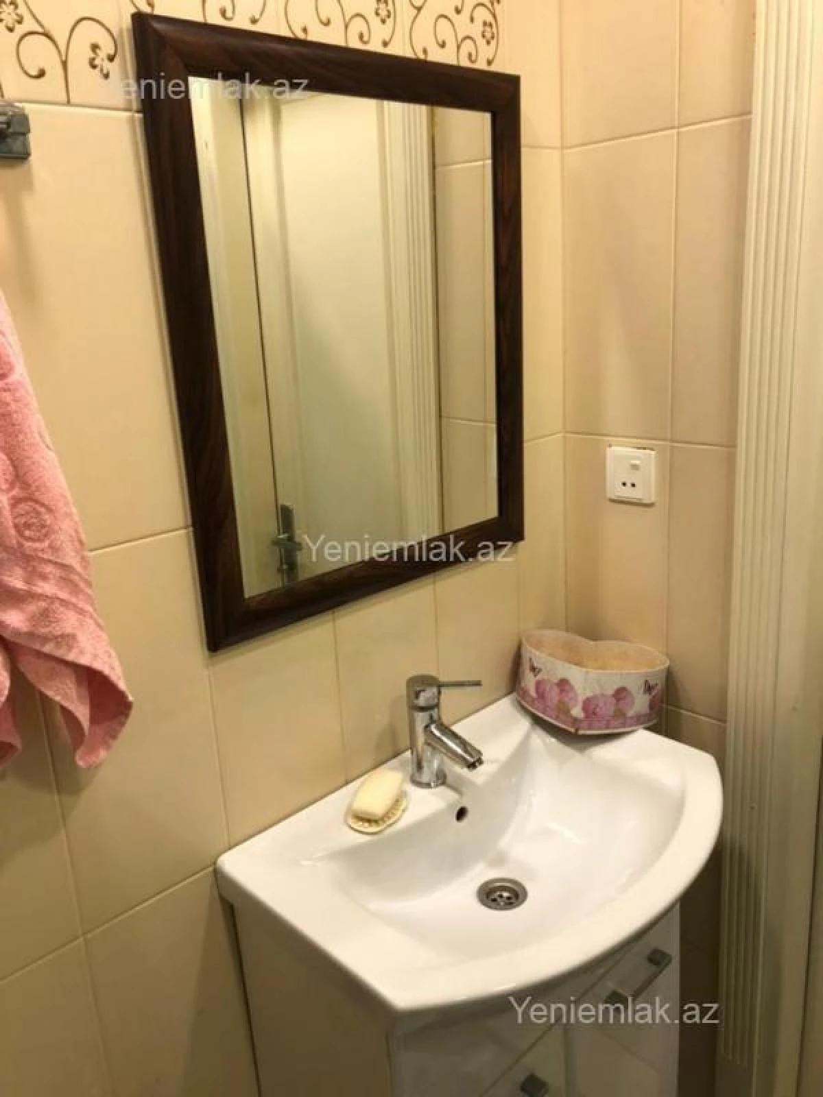 Satılır 2 otaqlı yeni tikili 70 m²