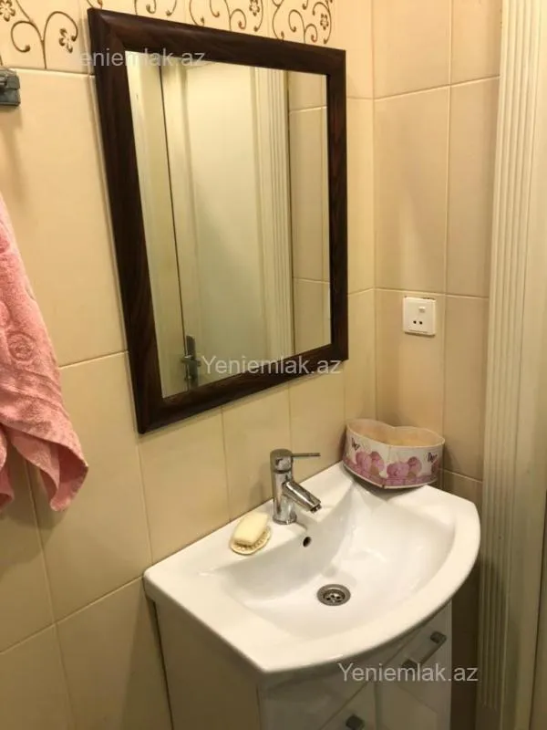 Satılır 2 otaqlı yeni tikili 70 m²