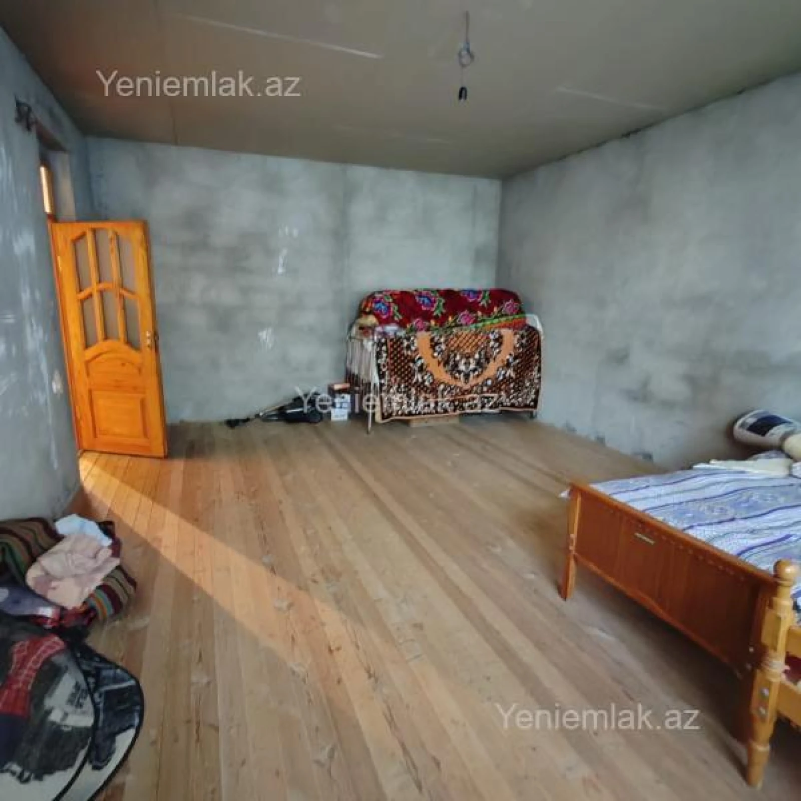 Satılır 6 otaqlı həyət evi 200 m²