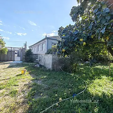 Satılır 6 otaqlı həyət evi 200 m²