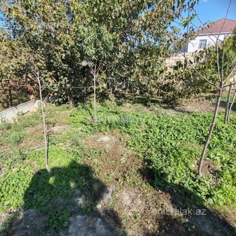 Satılır 6 otaqlı həyət evi 200 m²