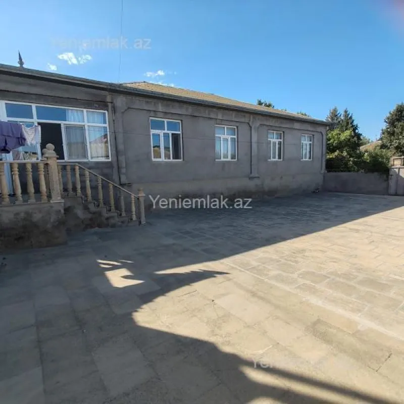Satılır 6 otaqlı həyət evi 200 m²