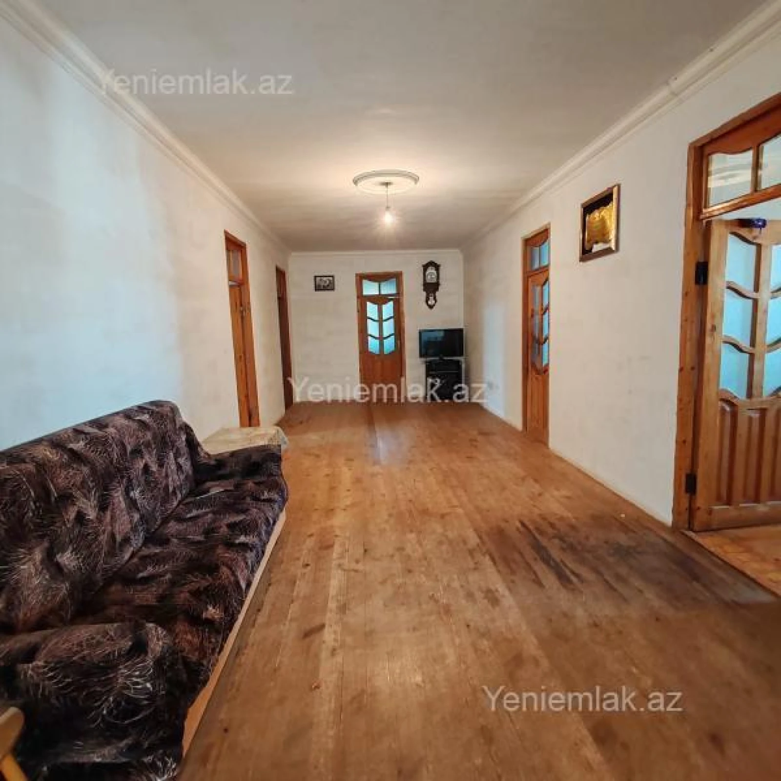 Satılır 6 otaqlı həyət evi 200 m²