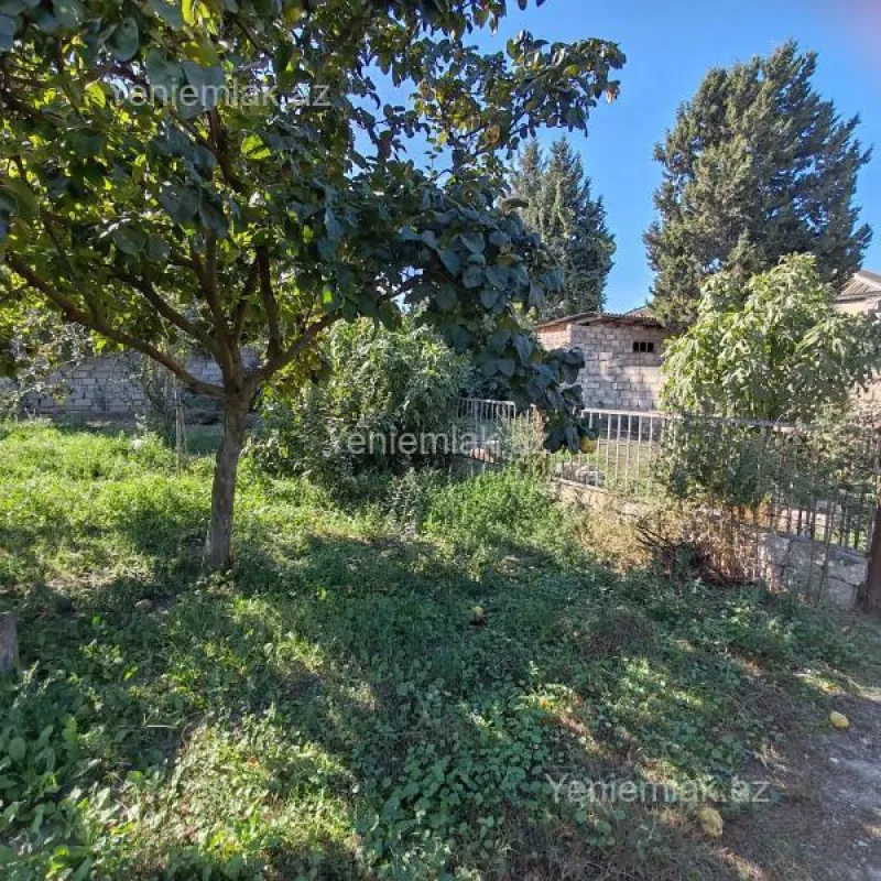 Satılır 6 otaqlı həyət evi 200 m²