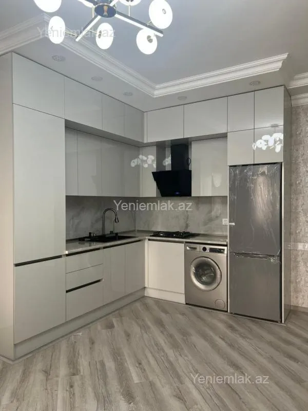 Satılır 2 otaqlı yeni tikili 70 m²