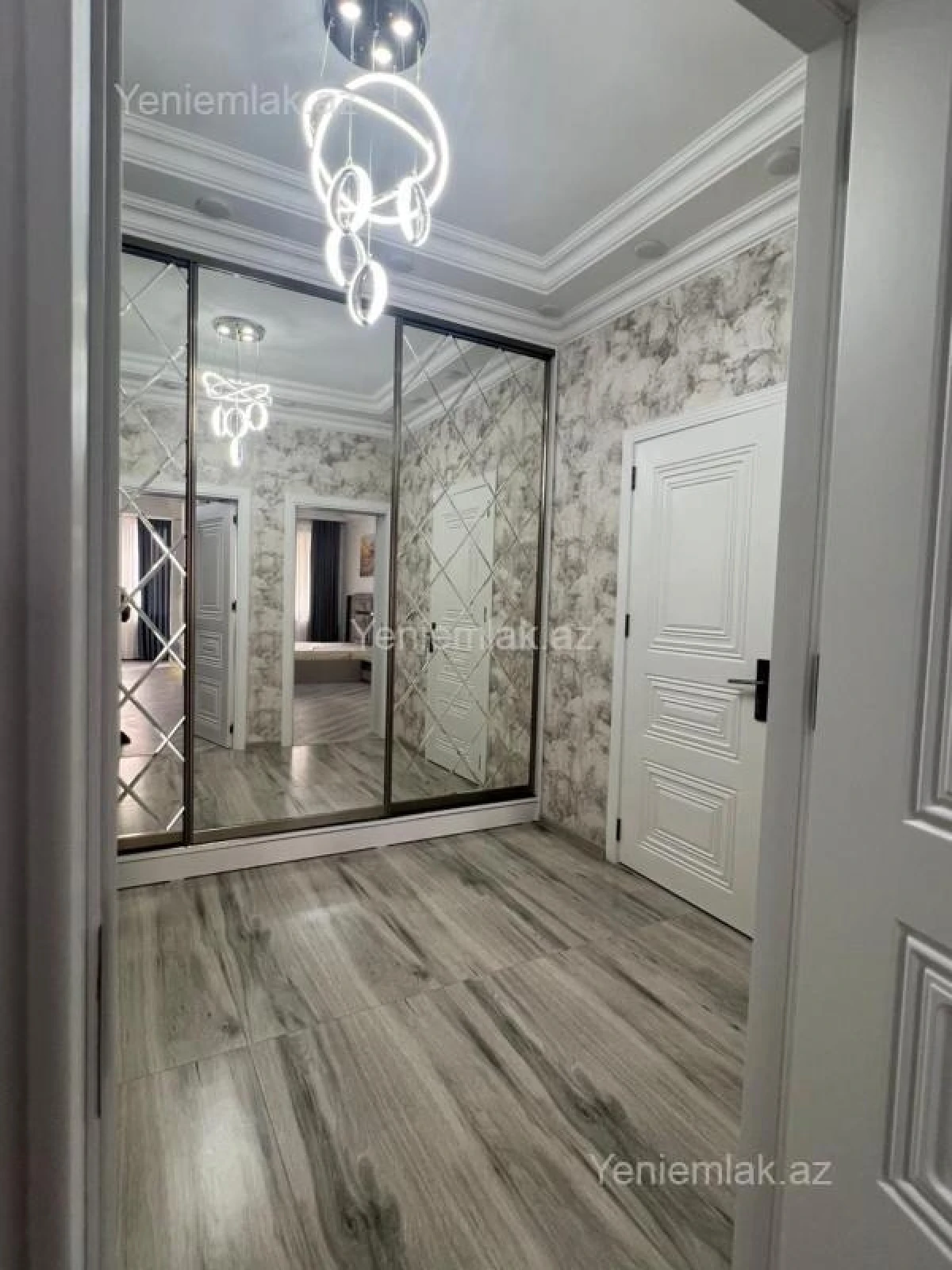 Satılır 2 otaqlı yeni tikili 70 m²