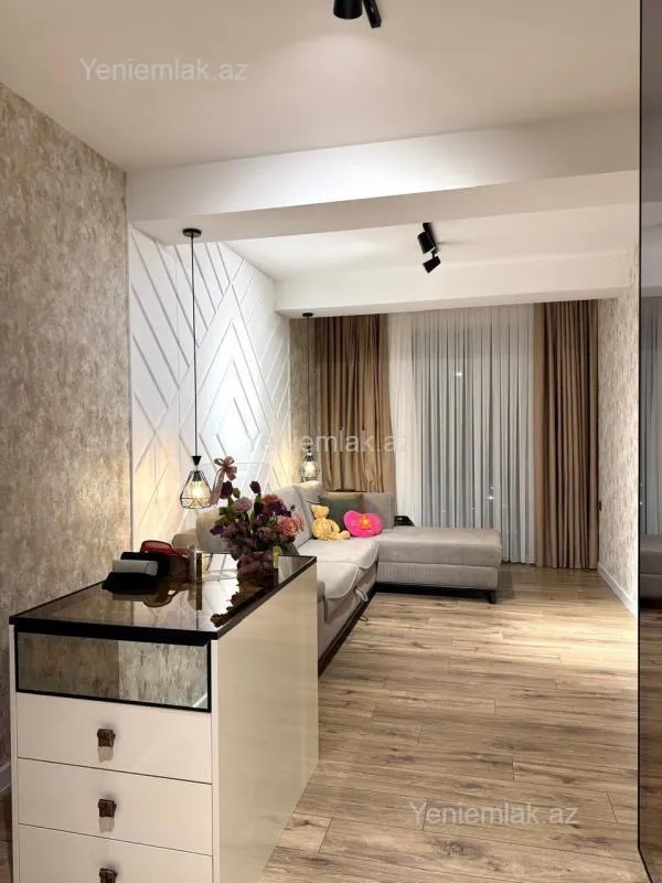 Satılır 3 otaqlı yeni tikili 110 m²