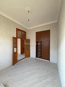 Satılır 3 otaqlı köhnə tikili 90 m²