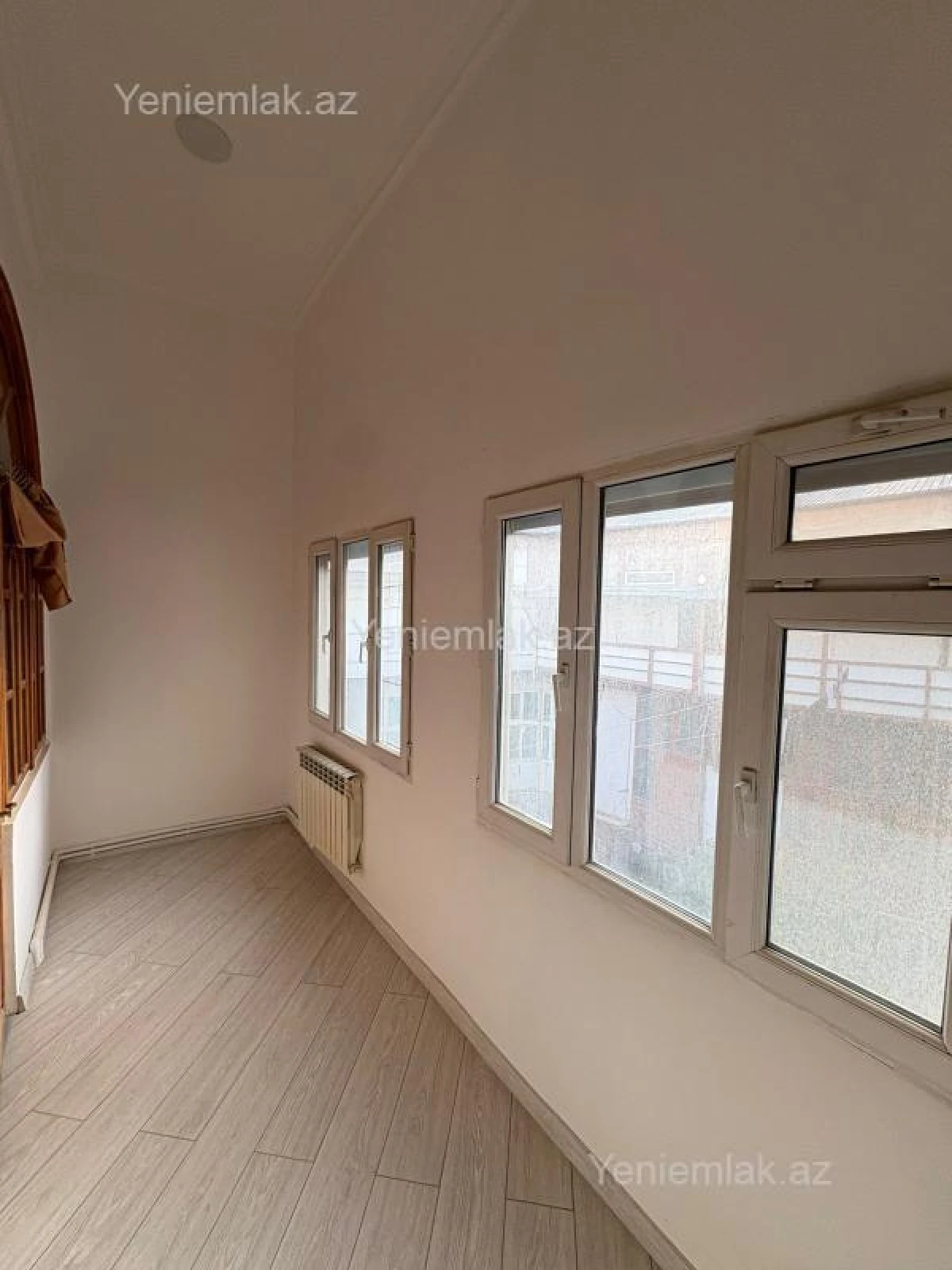 Satılır 3 otaqlı köhnə tikili 90 m²