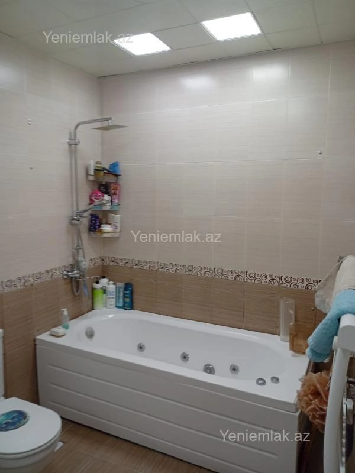 Satılır 3 otaqlı yeni tikili 125 m²