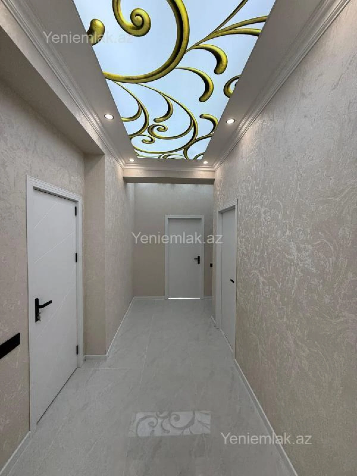 Satılır 3 otaqlı yeni tikili 80 m²