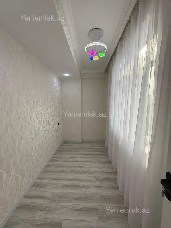Satılır 3 otaqlı yeni tikili 80 m²