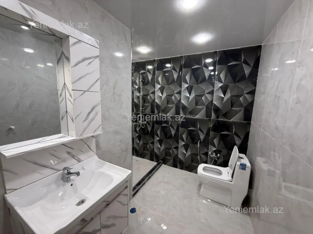 Satılır 3 otaqlı yeni tikili 80 m²