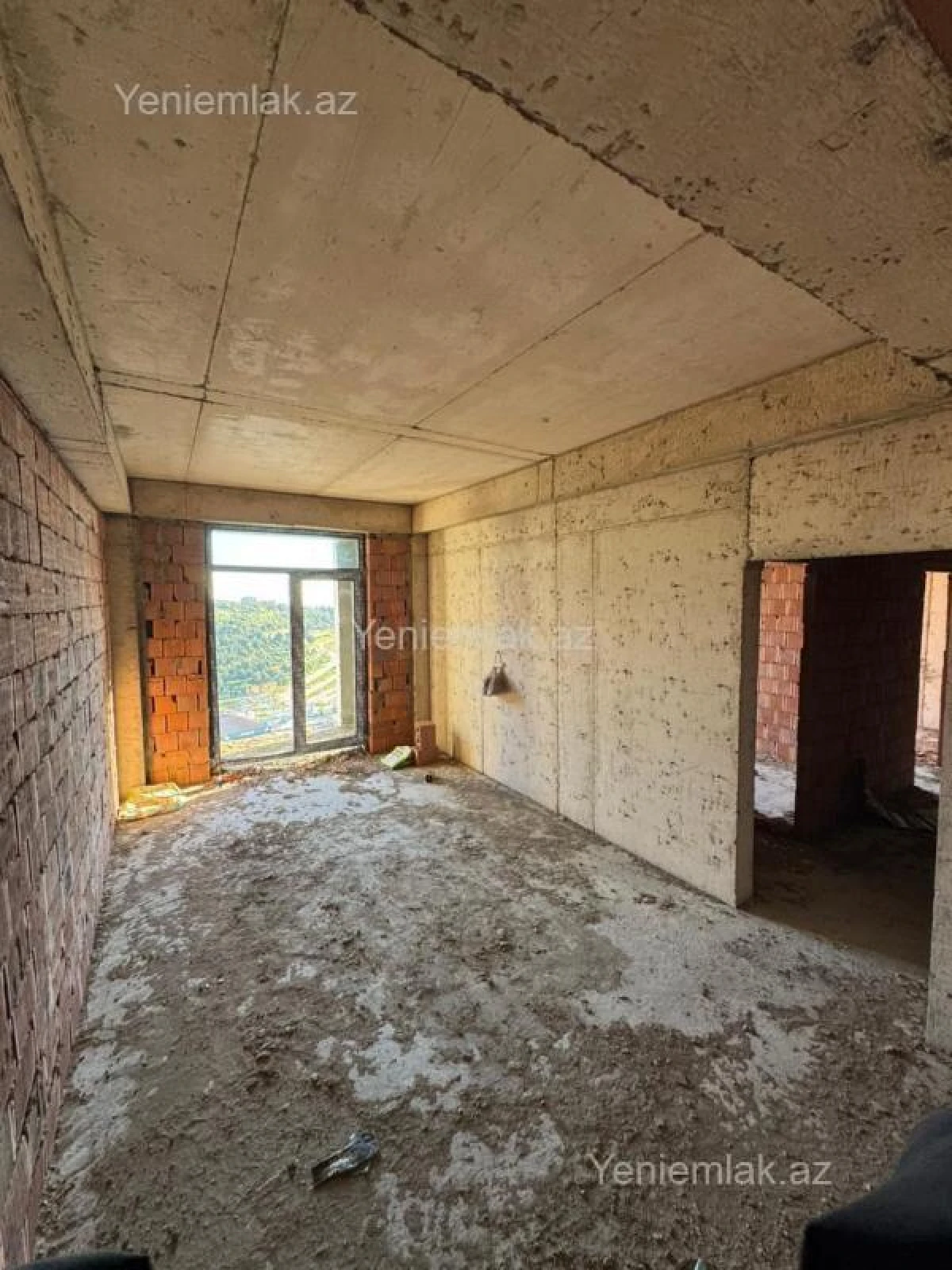 Satılır 2 otaqlı yeni tikili 82 m²