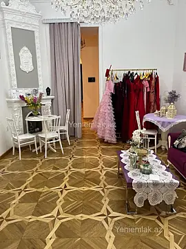 Satılır 4 otaqlı köhnə tikili 105 m²