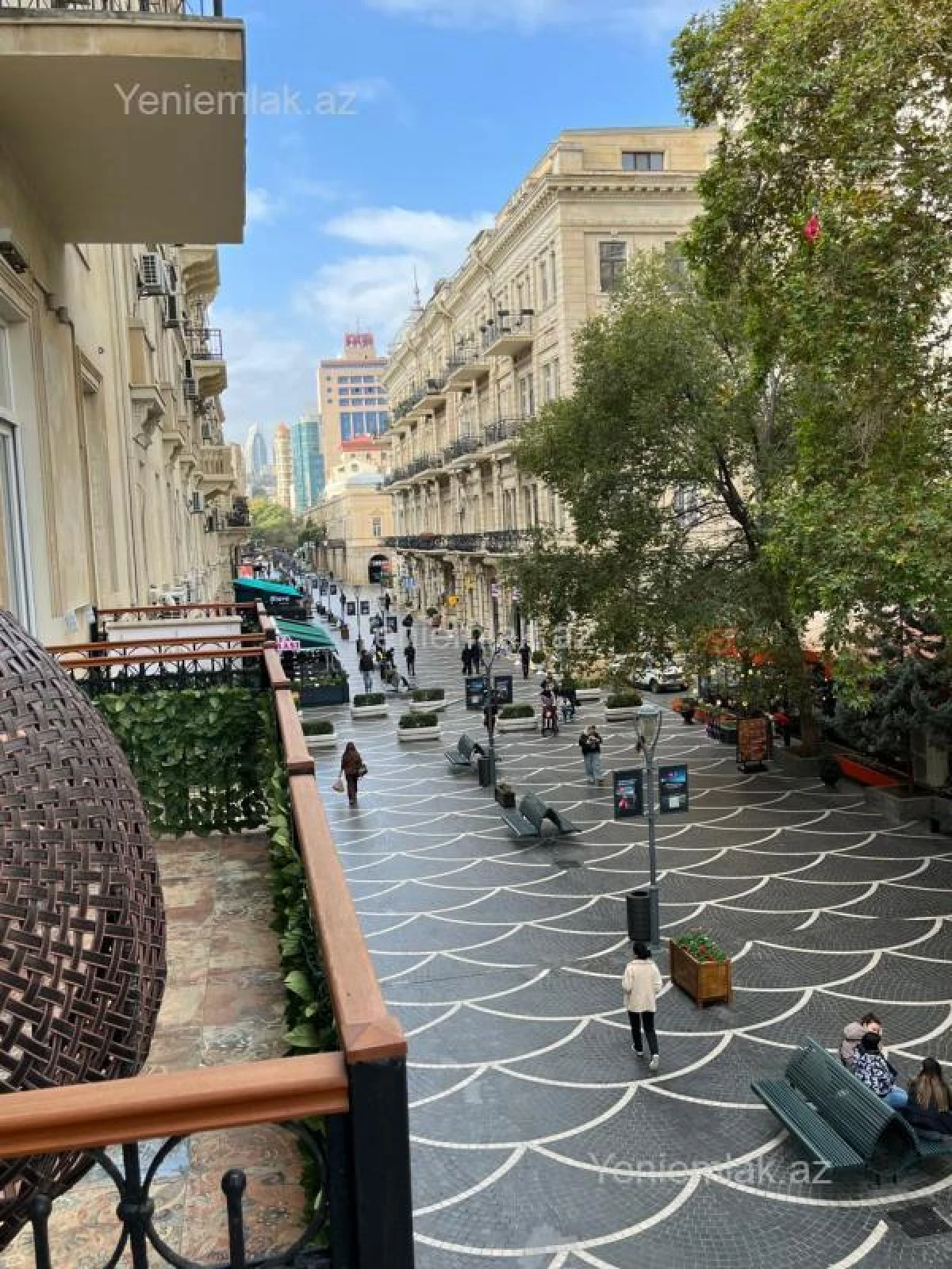 Satılır 4 otaqlı köhnə tikili 105 m²