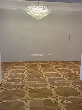 Satılır 4 otaqlı köhnə tikili 105 m²