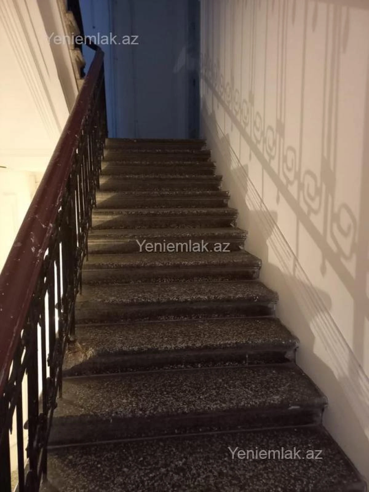 Satılır 4 otaqlı köhnə tikili 105 m²