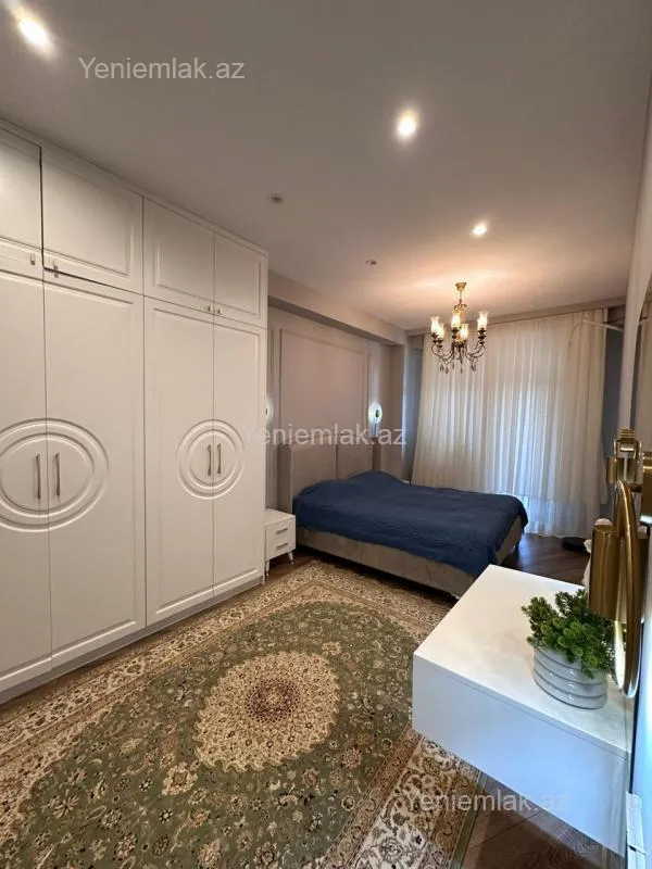 Satılır 3 otaqlı yeni tikili 100 m²