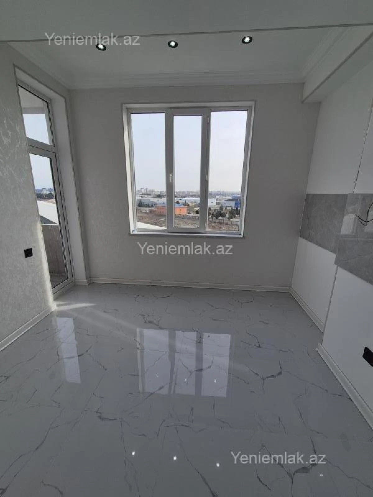 Satılır 3 otaqlı yeni tikili 85.5 m²