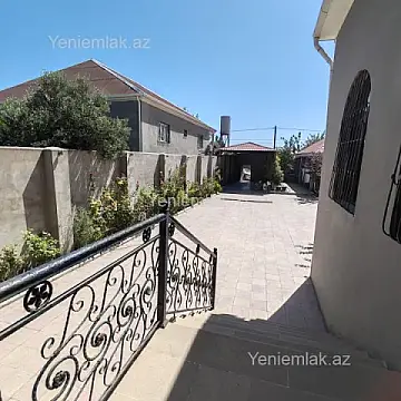 Satılır 3 otaqlı həyət evi 150 m²