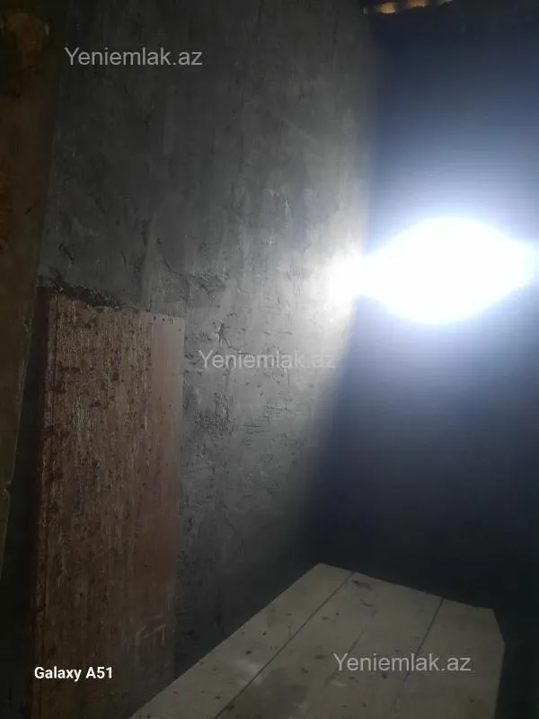 Satılır 6 otaqlı həyət evi 200 m²